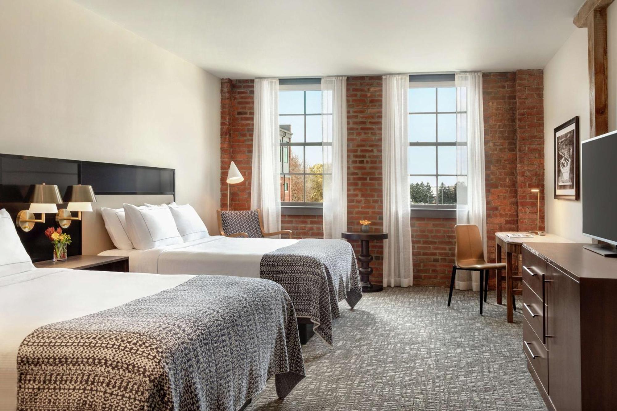 The Wilbur Lititz, Tapestry Collection By Hilton Hotel Exterior foto